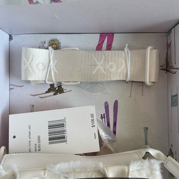 Betsy Johnson Purse Gift Boxed 4 Piece Crossbody Handbag White Fur SET HAT - Picture 6 of 10